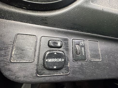 Used 2012 Toyota Prius C One image 23