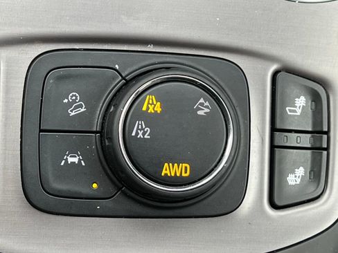 Used 2023 GMC Terrain AT4 image 25