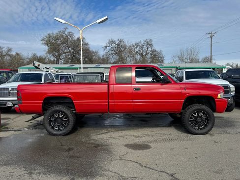 Used 2000 Dodge Ram 2500 Truck 4x4 Quad Cab image 2