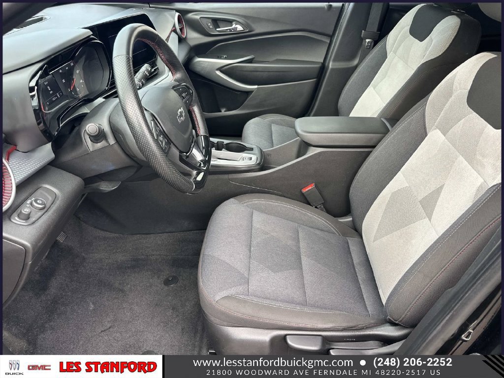 Used 2024 Chevrolet Trax RS FWD image 20