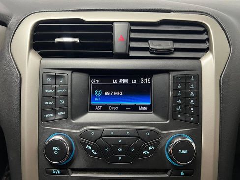 Used 2016 Ford Fusion SE w/ Equipment Group 502A FWD image 18