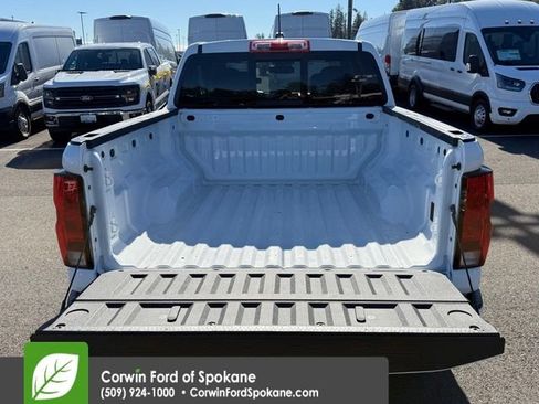 Used 2023 Chevrolet Colorado LT w/ LT Convenience Package II AWD/4WD image 17