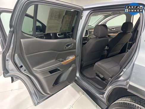 Used 2020 GMC Acadia SLE image 21