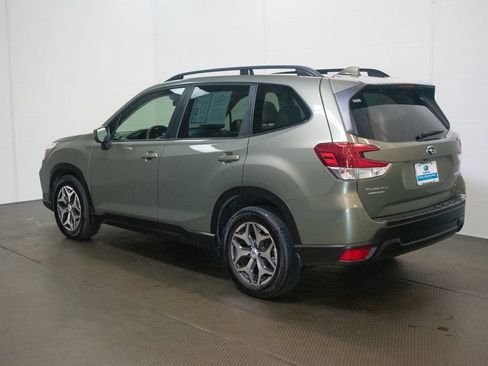 Certified 2021 Subaru Forester Premium AWD/4WD image 6