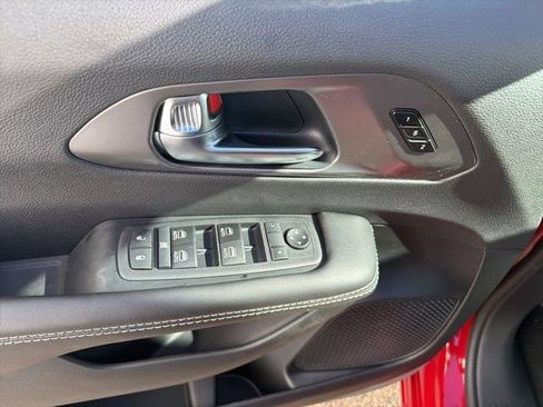 New 2026 Chrysler Pacifica Select image 25