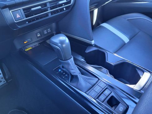 Certified 2025 Toyota Camry SE image 12