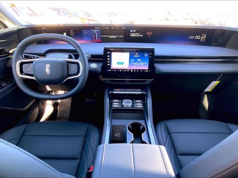 New 2026 Lincoln Nautilus Premier w/ Jet Appearance Package image 5