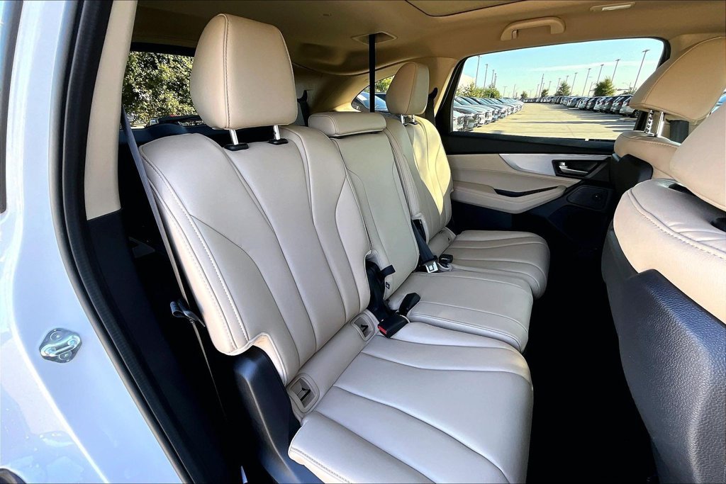 Used 2026 Acura MDX SH-AWD image 32