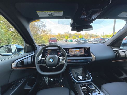 Certified 2025 BMW X3 xDrive30i AWD/4WD image 11