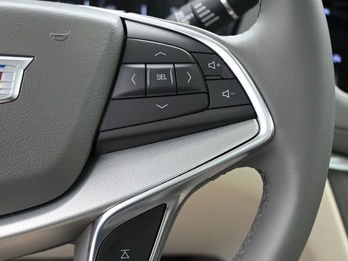Used 2025 Cadillac XT5 Premium Luxury AWD/4WD image 35