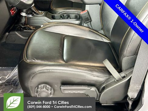 Used 2022 Jeep Gladiator Mojave w/ Cold Weather Group AWD/4WD image 21