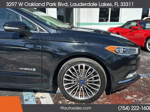 Used 2017 Ford Fusion Titanium image 9