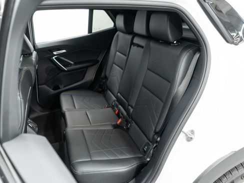 Used 2025 BMW X2 xDrive28i image 13