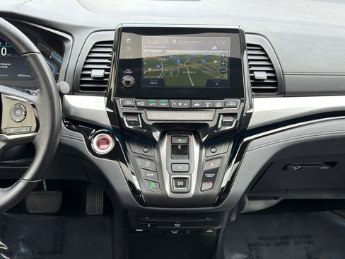 Used 2021 Honda Odyssey Touring image 24