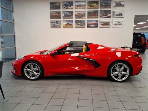 Used 2023 Chevrolet Corvette Stingray Preferred Conv w/ Z51 Performance Package image 2