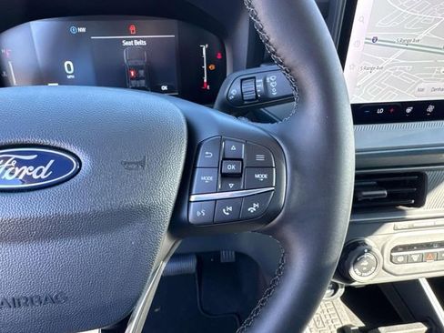 New 2025 Ford Maverick Lariat w/ Black Appearance Package image 25