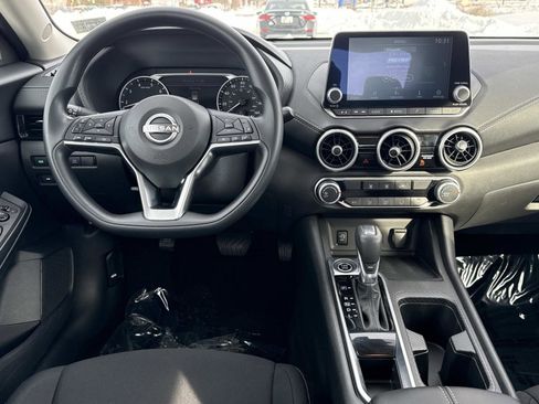 Used 2024 Nissan Sentra SV image 2