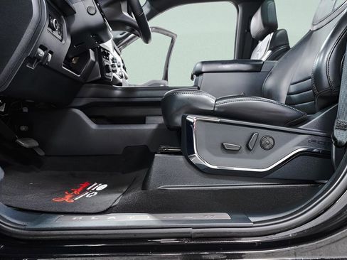 Used 2025 Ford F250 Platinum image 29