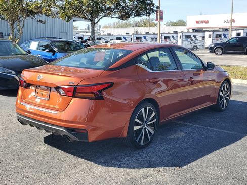 Certified 2022 Nissan Altima 2.5 SR image 4