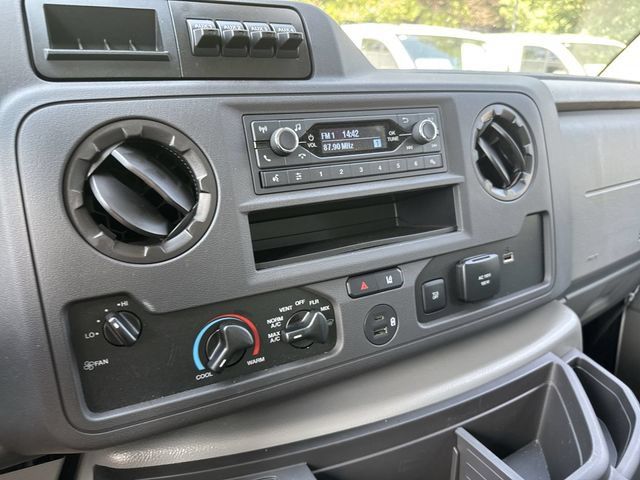 New 2027 Ford E-450 and Econoline 450 Super Duty w/ Driver's Safety Package RWD image 25