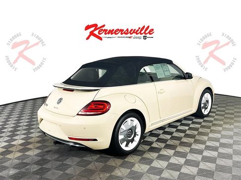 Used 2019 Volkswagen Beetle 2.0T SE image 7