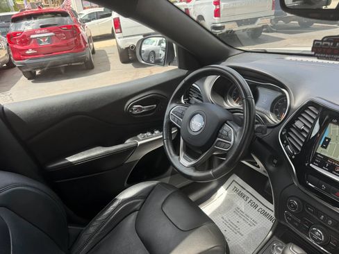 Used 2019 Jeep Cherokee High Altitude AWD/4WD image 16