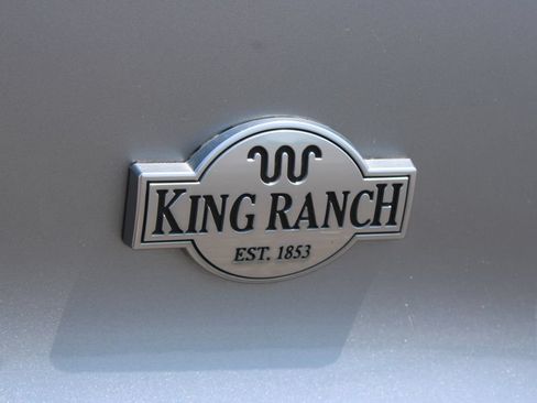 Used 2022 Ford Explorer King Ranch w/ Premium Technology Package RWD image 13