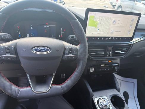 Used 2023 Ford Escape ST-Line w/ Tech Pack #1 AWD/4WD image 18
