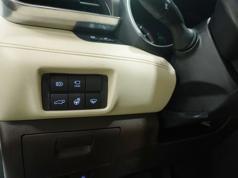 Used 2020 Toyota Highlander Limited AWD/4WD image 26