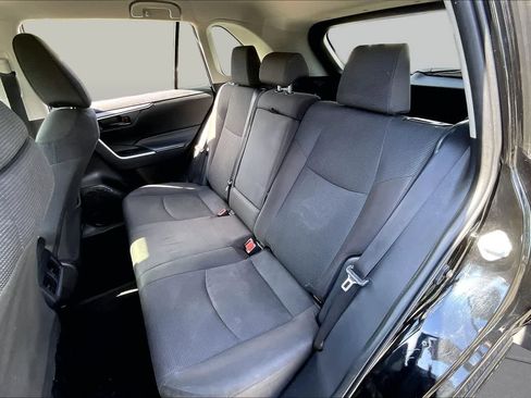 Used 2024 Toyota RAV4 LE AWD/4WD image 32
