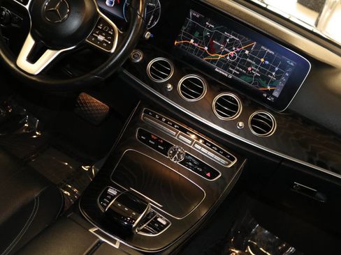 Used 2020 Mercedes-Benz E 350 Sedan image 21