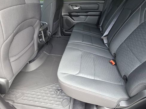New 2026 RAM 1500 Express AWD/4WD image 9