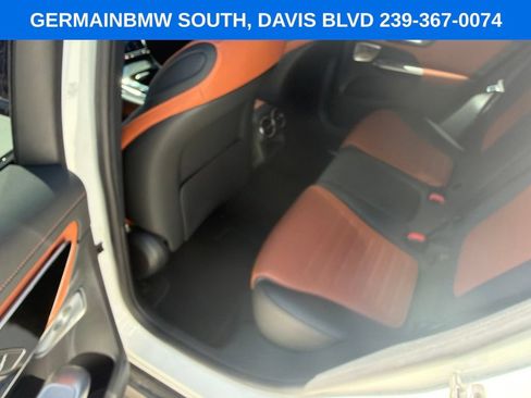Used 2024 Mercedes-Benz GLC 300 4MATIC image 32