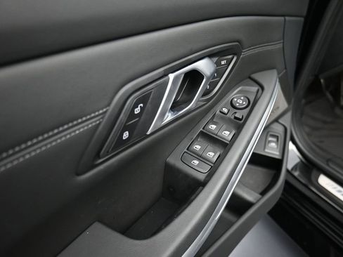 Used 2025 BMW M3 Competition AWD/4WD image 9