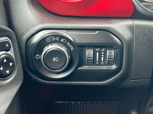 Used 2020 Jeep Wrangler Unlimited Rubicon w/ Uconnect 4C Nav & Sound Group AWD/4WD image 19