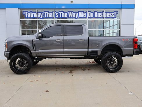 Used 2023 Ford F250 Platinum w/ FX4 Off-Road Package image 7
