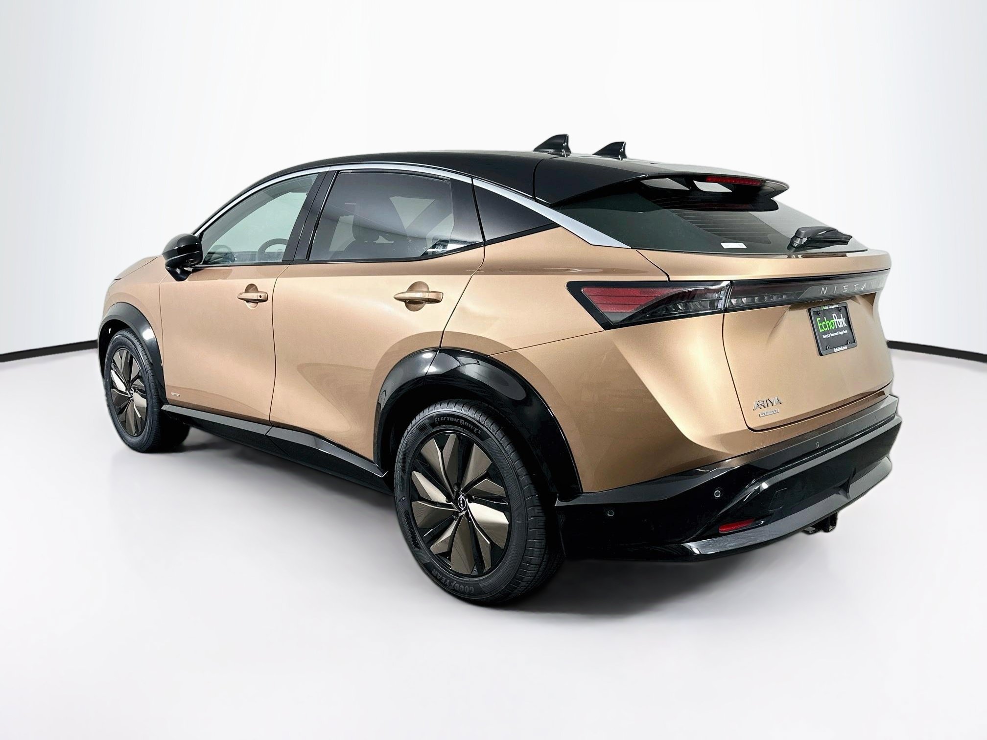 Used 2023 Nissan Ariya FWD image 5