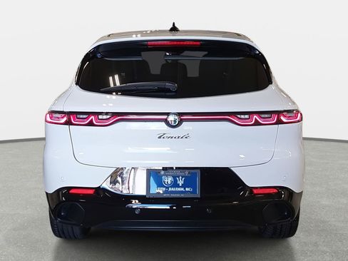 New 2025 Alfa Romeo Tonale w/ Premium Package image 6
