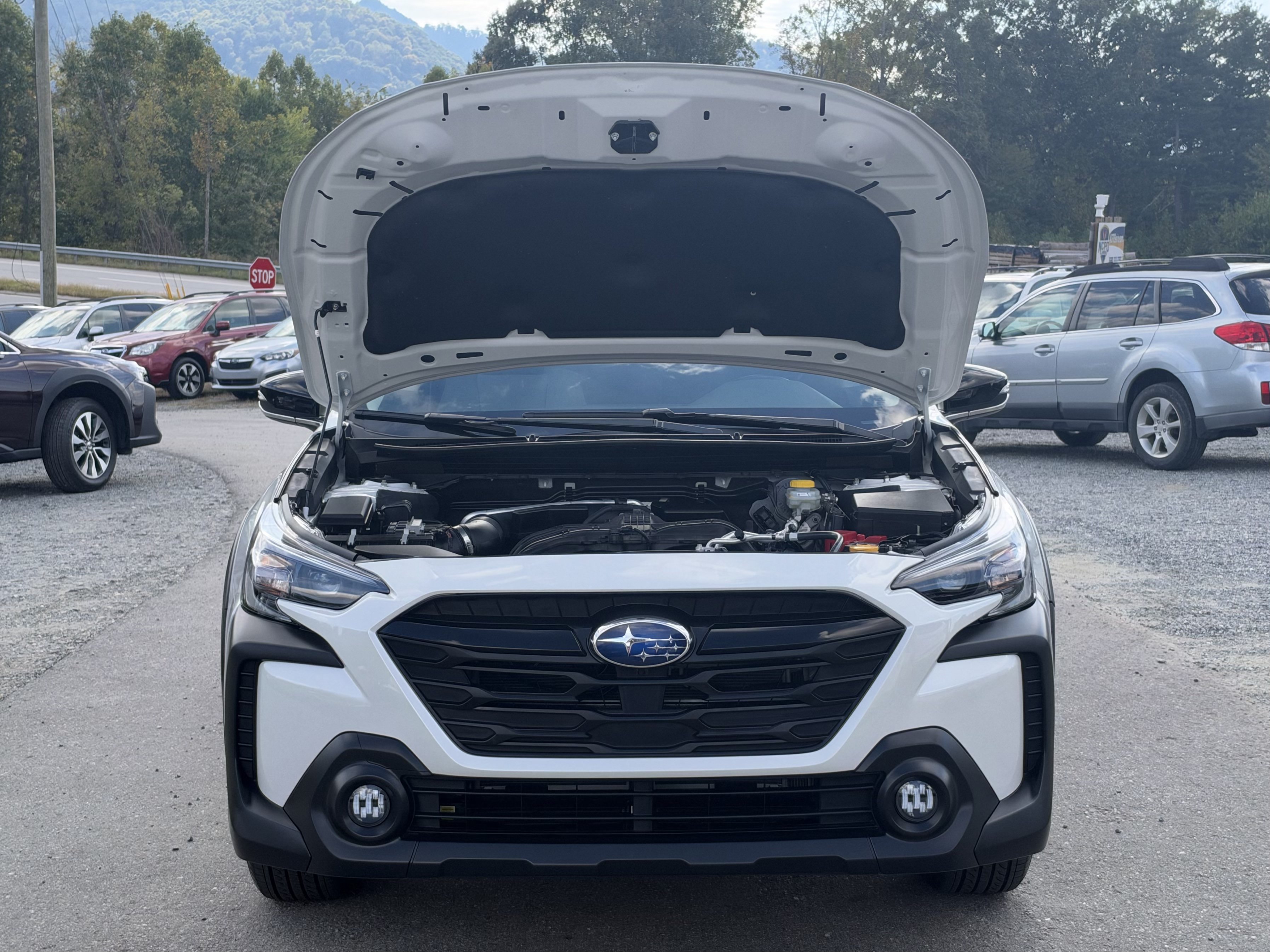 Used 2025 Subaru Outback Premium AWD/4WD image 19