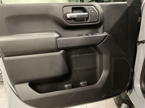 Used 2025 Chevrolet Silverado 2500 Custom w/ Custom Value Package image 12