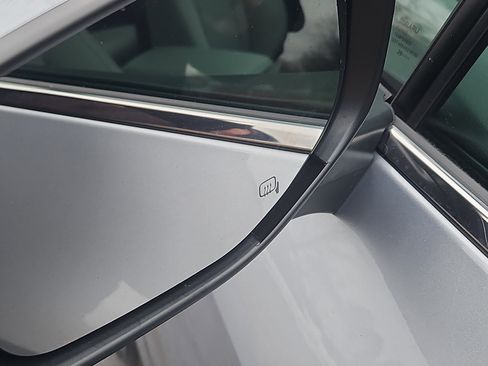 Used 2021 Subaru Legacy Premium image 14