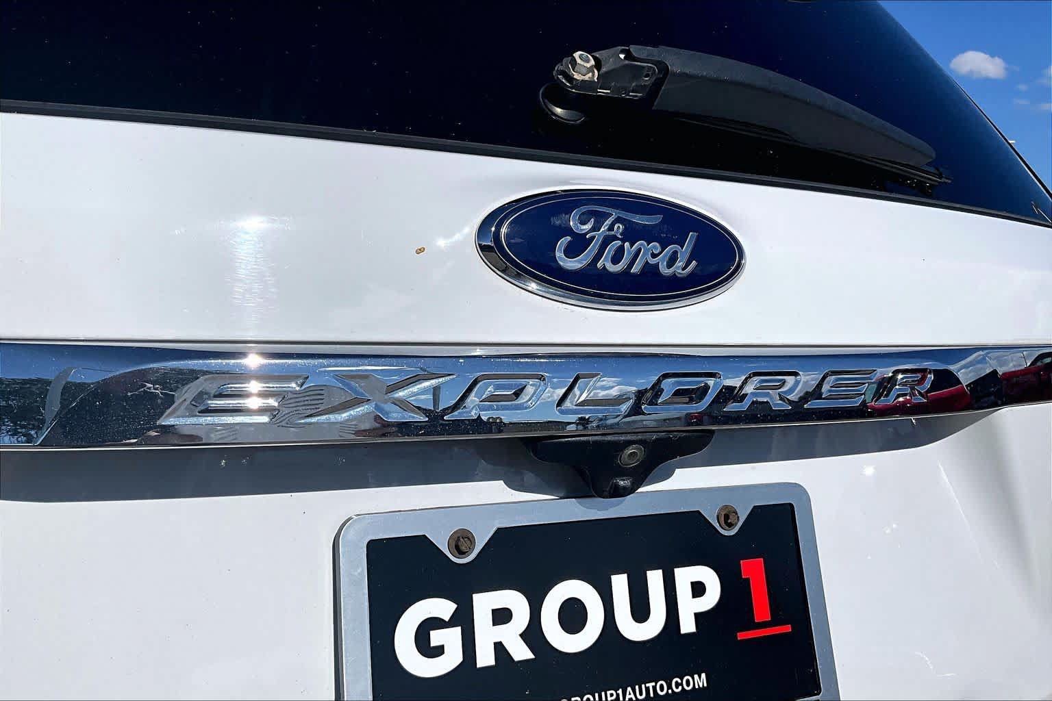 Used 2017 Ford Explorer XLT FWD image 10
