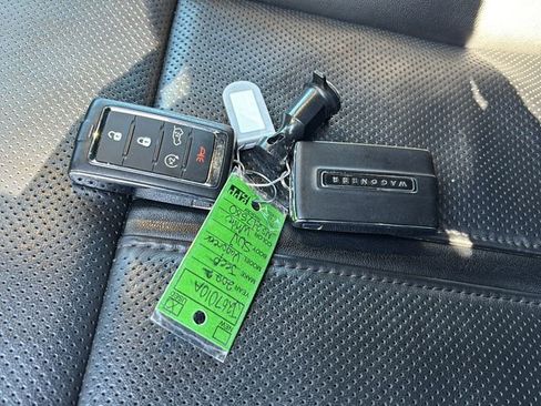 Certified 2022 Jeep Wagoneer Series III image 30