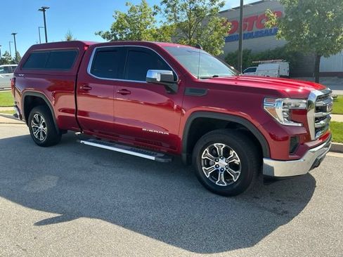 Used 2022 GMC Sierra 1500 SLE w/ Driver Alert Package II AWD/4WD image 2