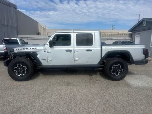 Used 2022 Jeep Gladiator Rubicon w/ Trailer Tow Package AWD/4WD image 8