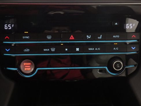 Used 2019 Jaguar F-PACE S AWD/4WD image 21