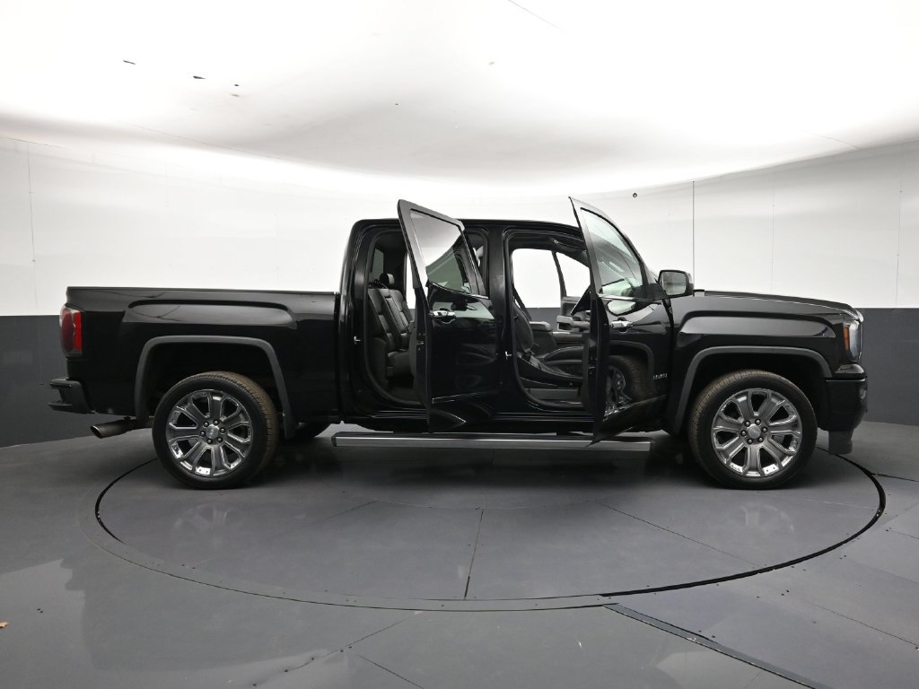 Used 2018 GMC Sierra 1500 Denali w/ Denali Ultimate Package AWD/4WD image 32