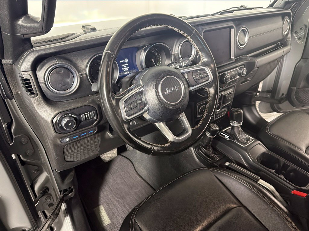 Used 2022 Jeep Wrangler Unlimited Sahara w/ Cold Weather Group AWD/4WD image 8