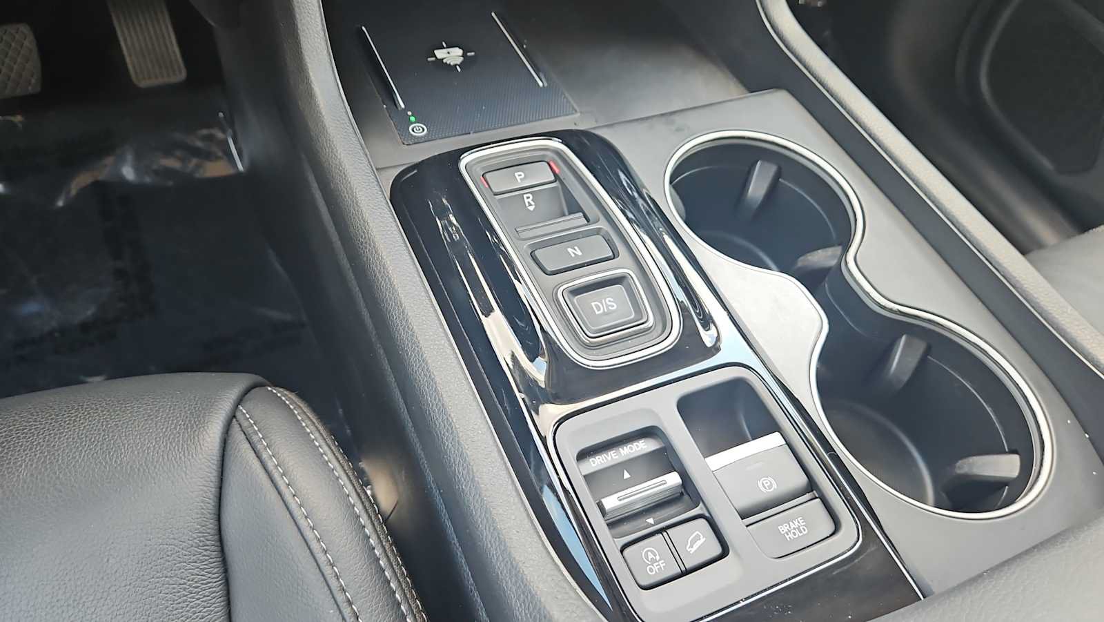 Used 2024 Honda Pilot Touring image 22