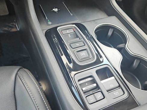Used 2024 Honda Pilot Touring image 22